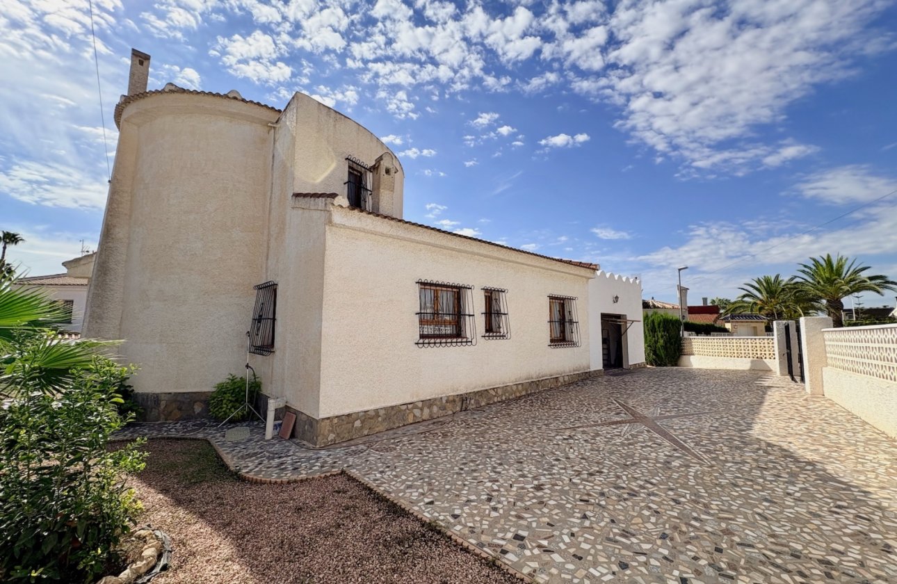 Revente - Villa -
Rojales - Inland