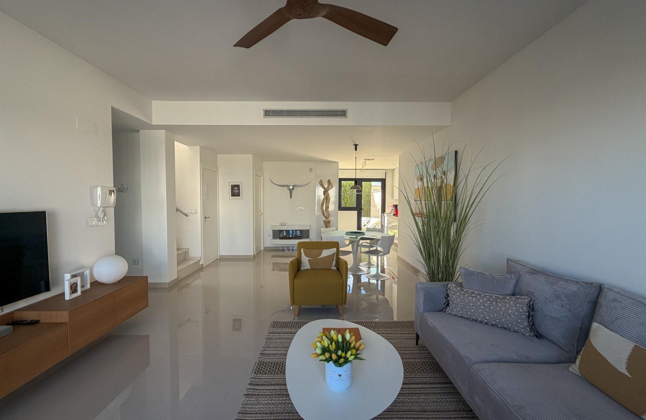 Revente - Villa -
San Miguel de Salinas - Bellavista