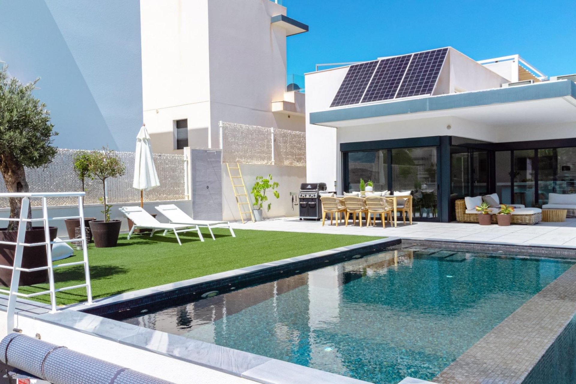 Revente - Villa -
San Miguel de Salinas - Bellavista