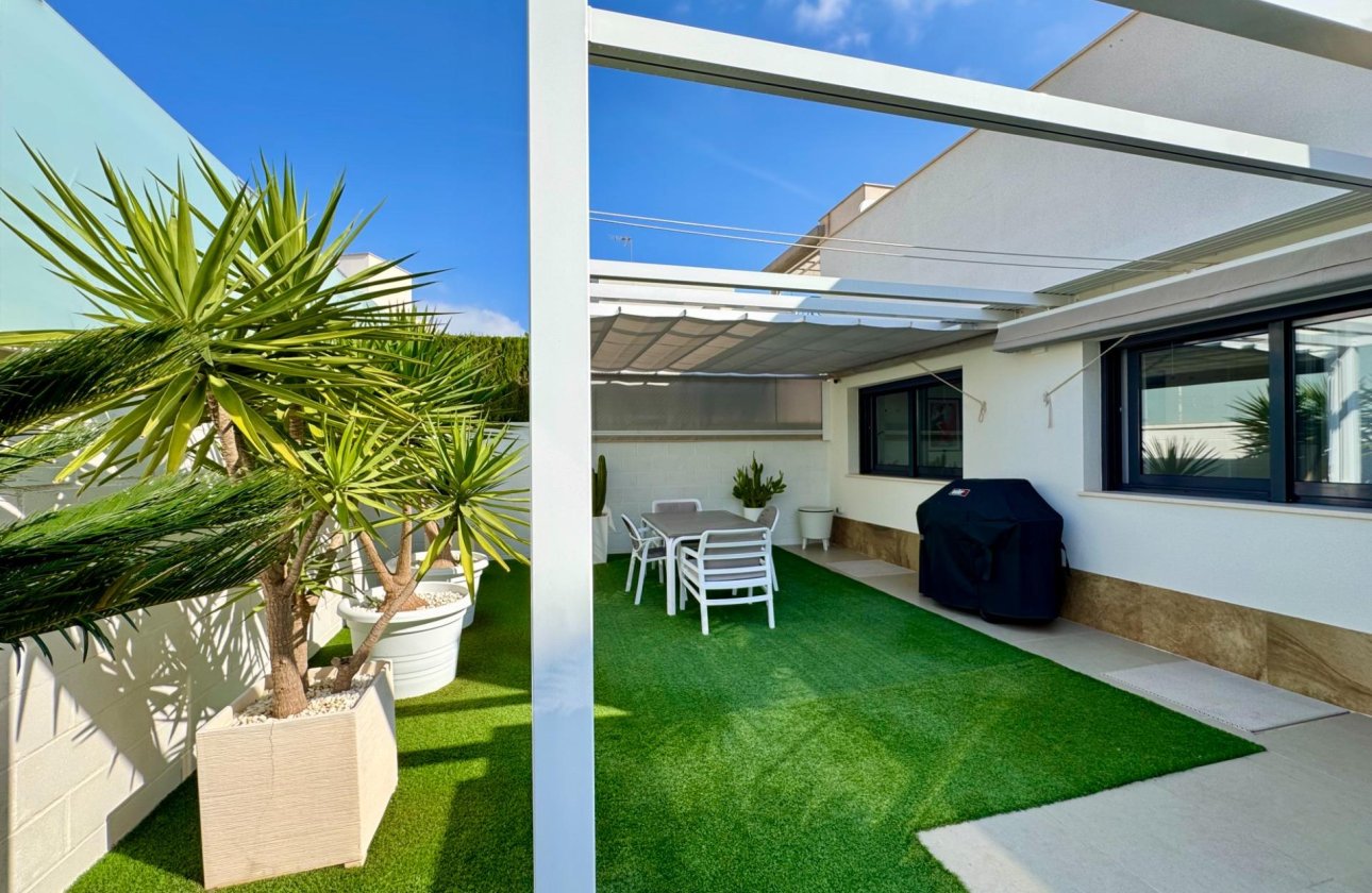 Revente - Villa -
San Miguel de Salinas - Bellavista