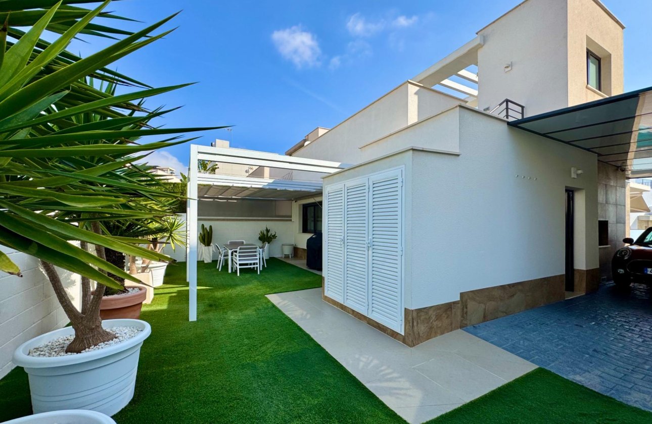 Revente - Villa -
San Miguel de Salinas - Bellavista