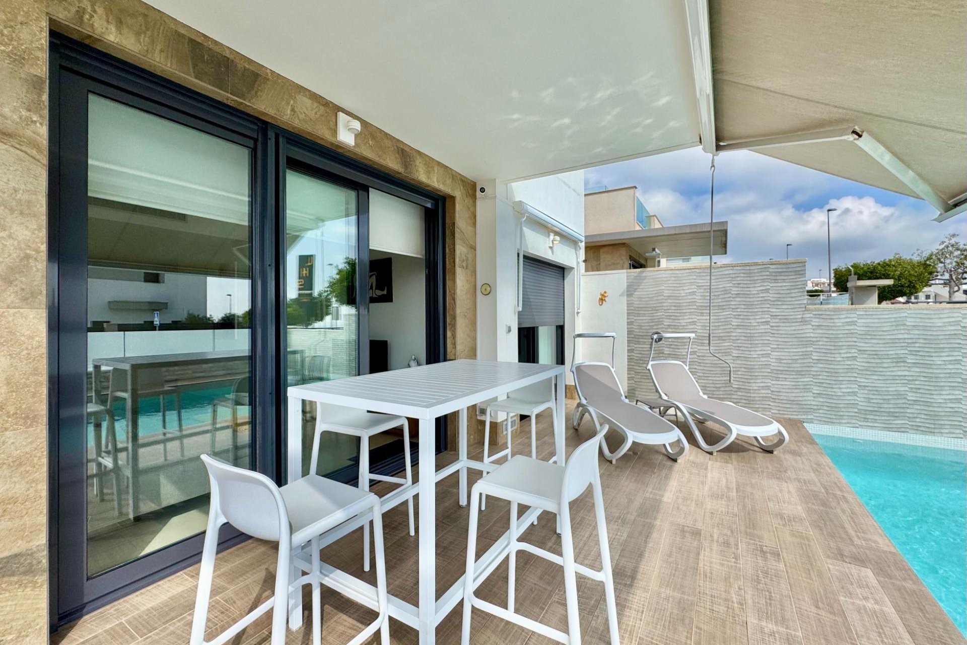 Revente - Villa -
San Miguel de Salinas - Bellavista