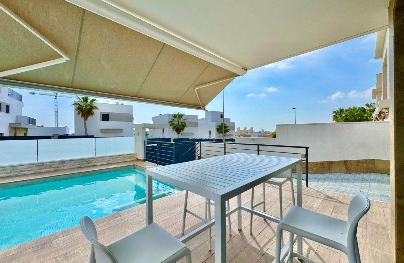 Revente - Villa -
San Miguel de Salinas - Bellavista