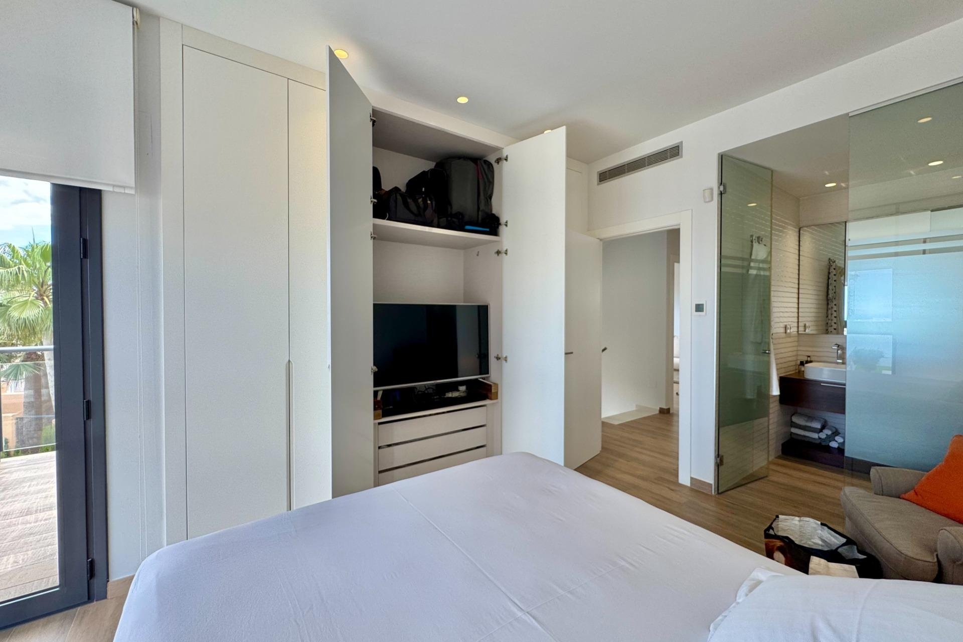 Revente - Villa -
San Miguel de Salinas - Bellavista