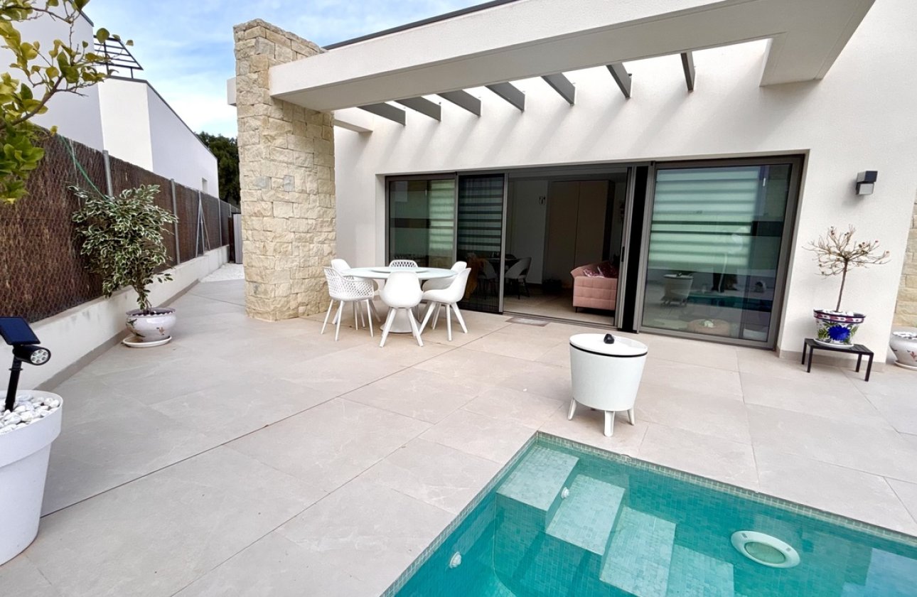 Revente - Villa -
San Miguel de Salinas - Costa Blanca