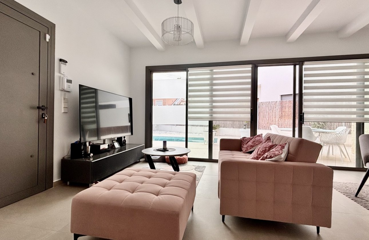 Revente - Villa -
San Miguel de Salinas - Costa Blanca