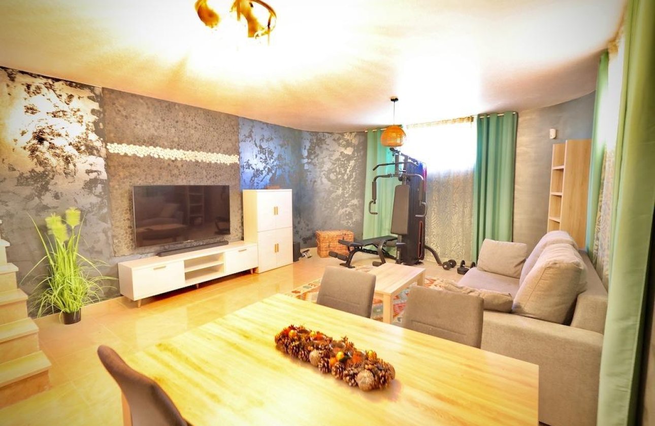 Revente - Villa -
San Miguel de Salinas - Inland