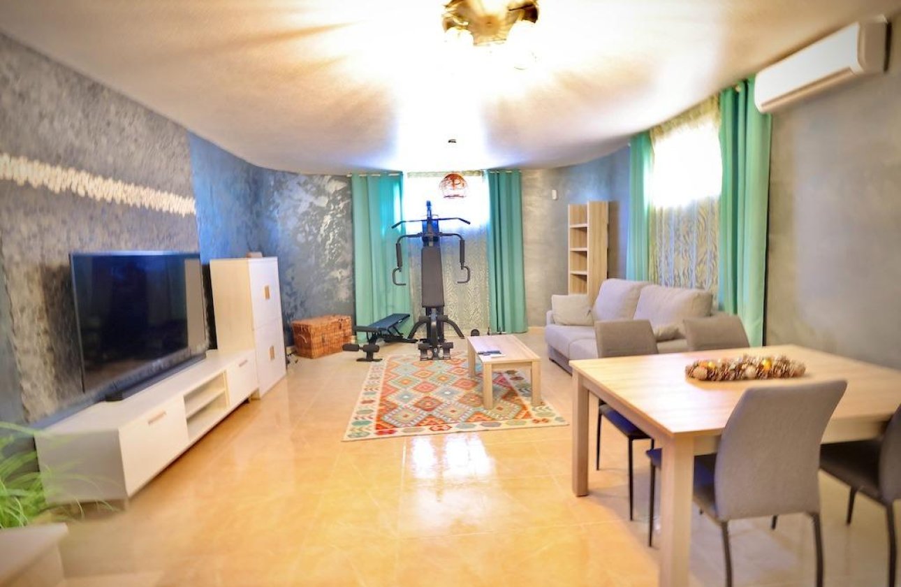 Revente - Villa -
San Miguel de Salinas - Inland