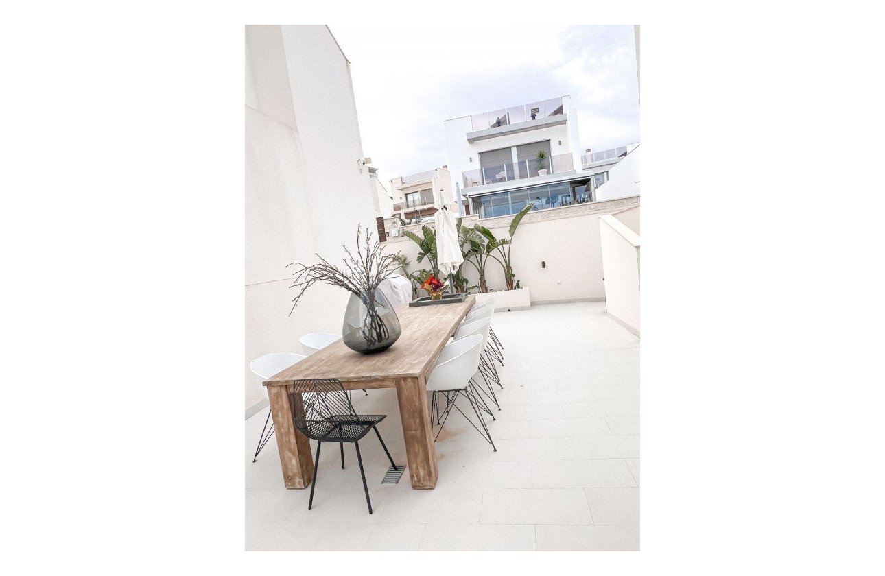 Revente - Villa -
San Miguel de Salinas - Inland