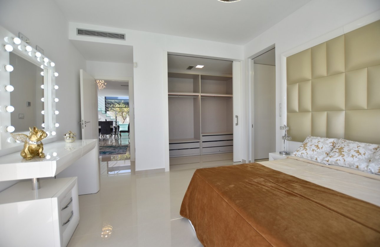 Revente - Villa -
San Miguel de Salinas - Inland