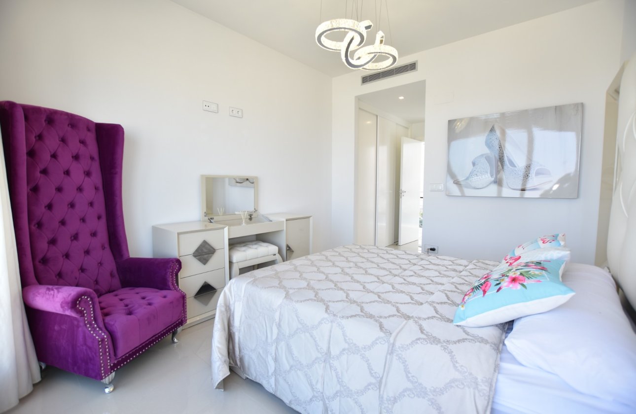 Revente - Villa -
San Miguel de Salinas - Inland