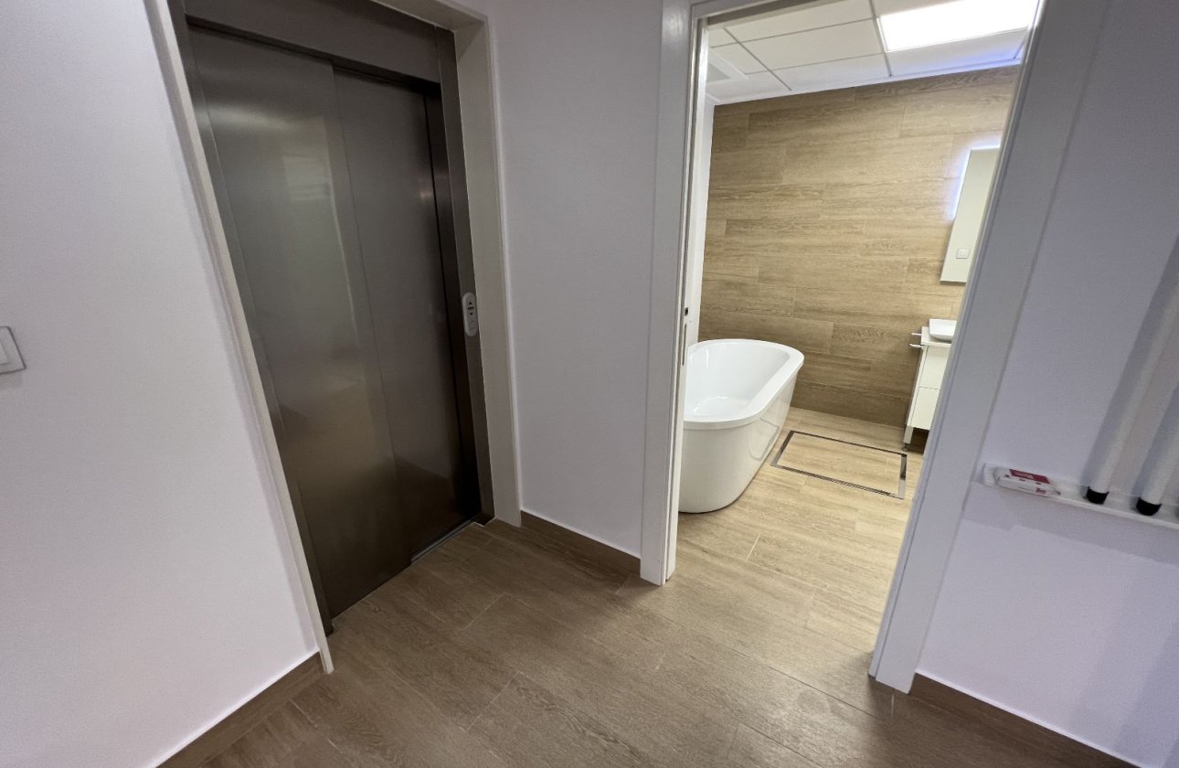 Revente - Villa -
San Miguel de Salinas - Inland