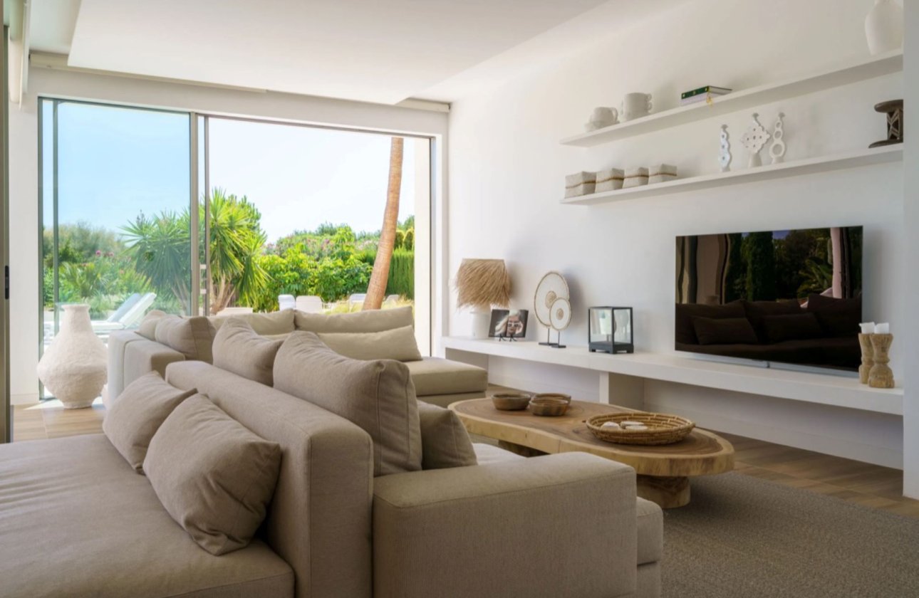 Revente - Villa -
San Miguel de Salinas - Inland