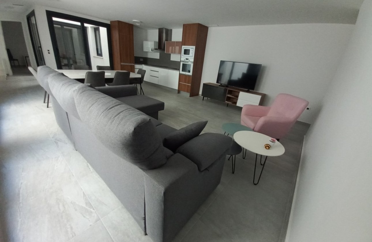 Revente - Villa -
San Miguel de Salinas - Inland