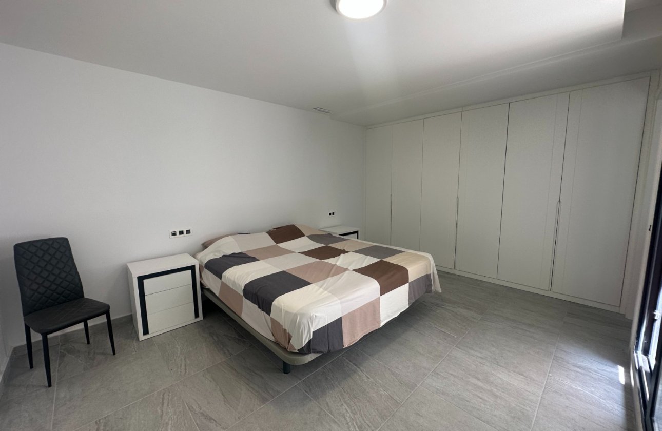 Revente - Villa -
San Miguel de Salinas - Inland