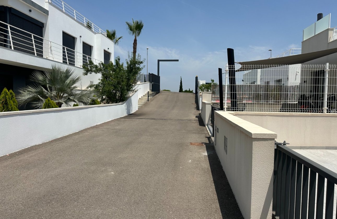 Revente - Villa -
San Miguel de Salinas - Inland