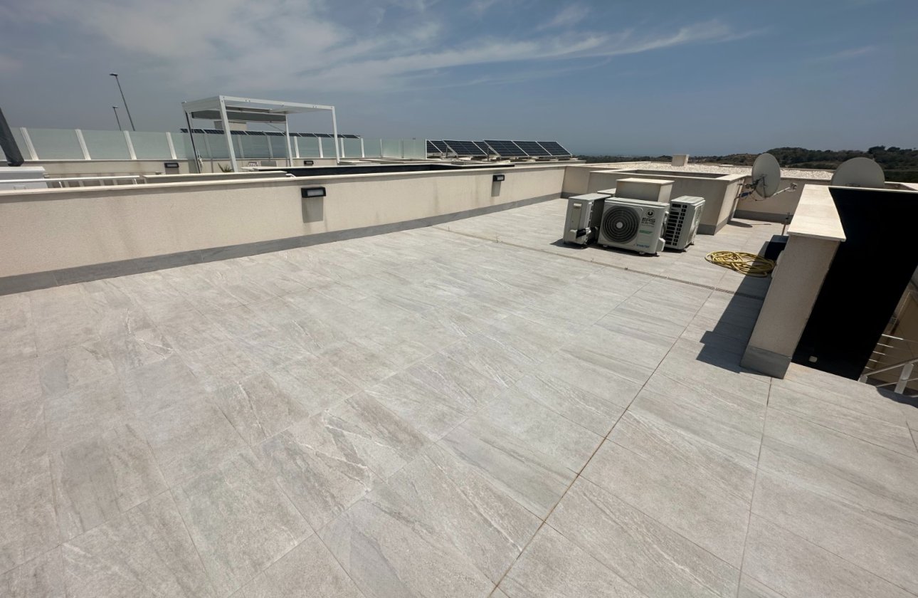 Revente - Villa -
San Miguel de Salinas - Inland