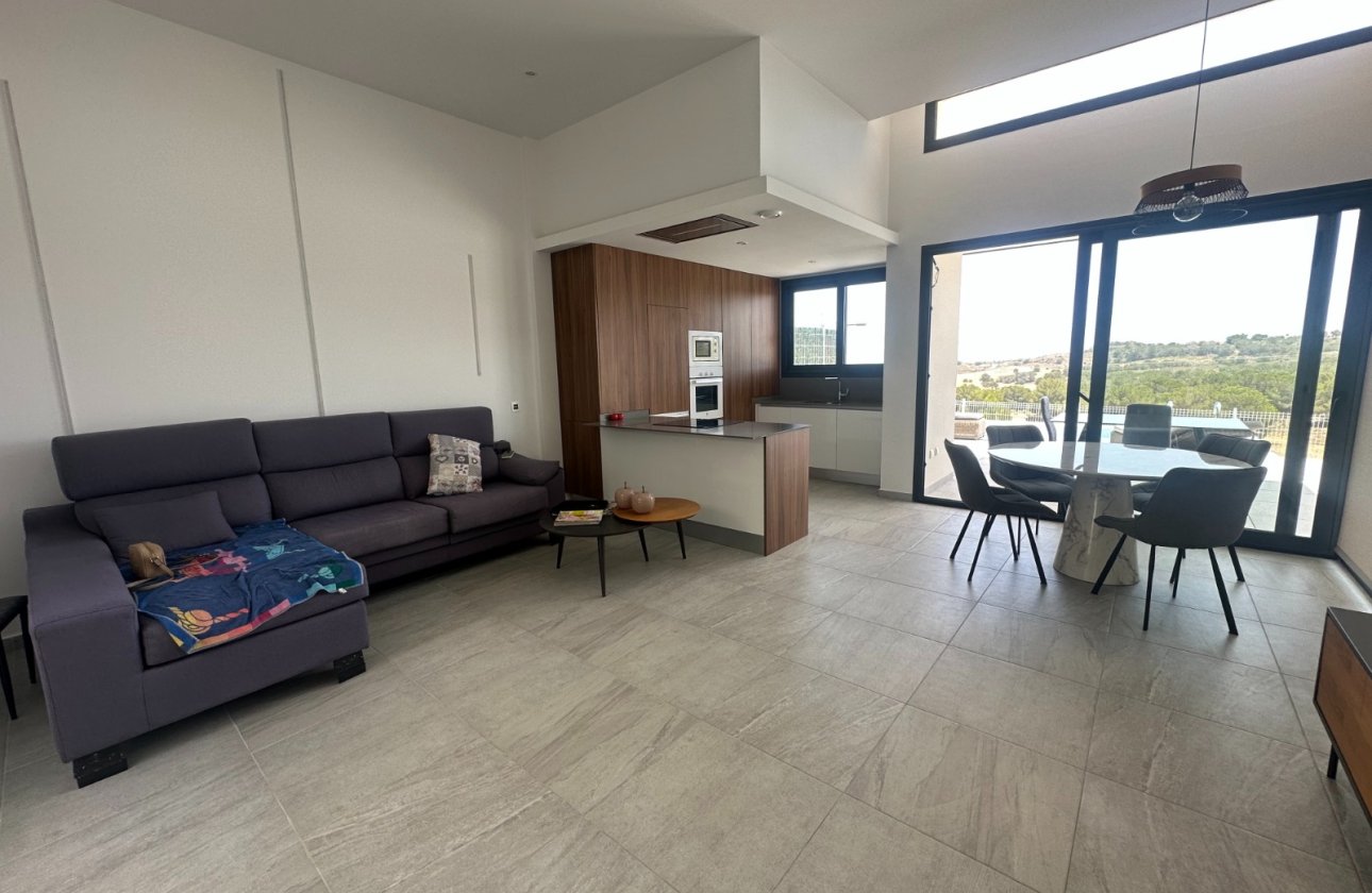 Revente - Villa -
San Miguel de Salinas - Inland