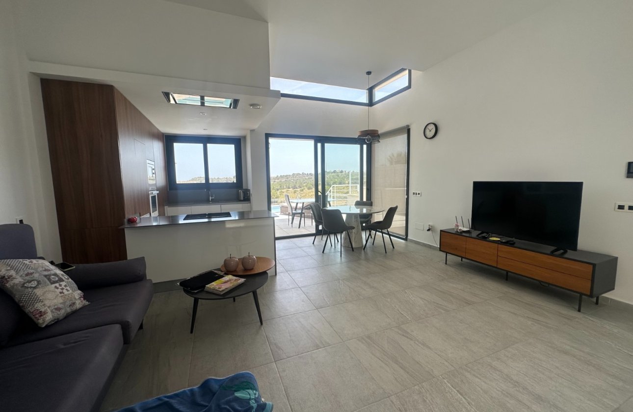 Revente - Villa -
San Miguel de Salinas - Inland