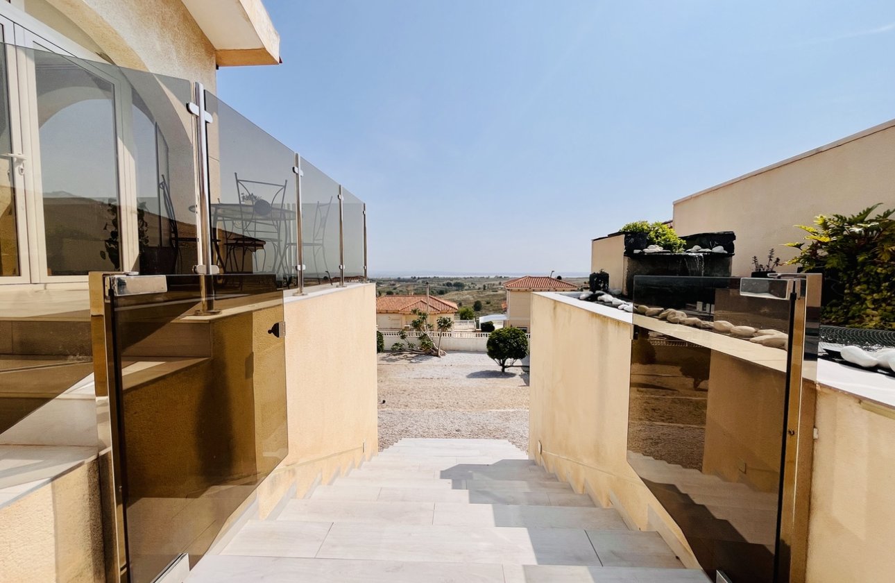 Revente - Villa -
San Miguel de Salinas - Inland