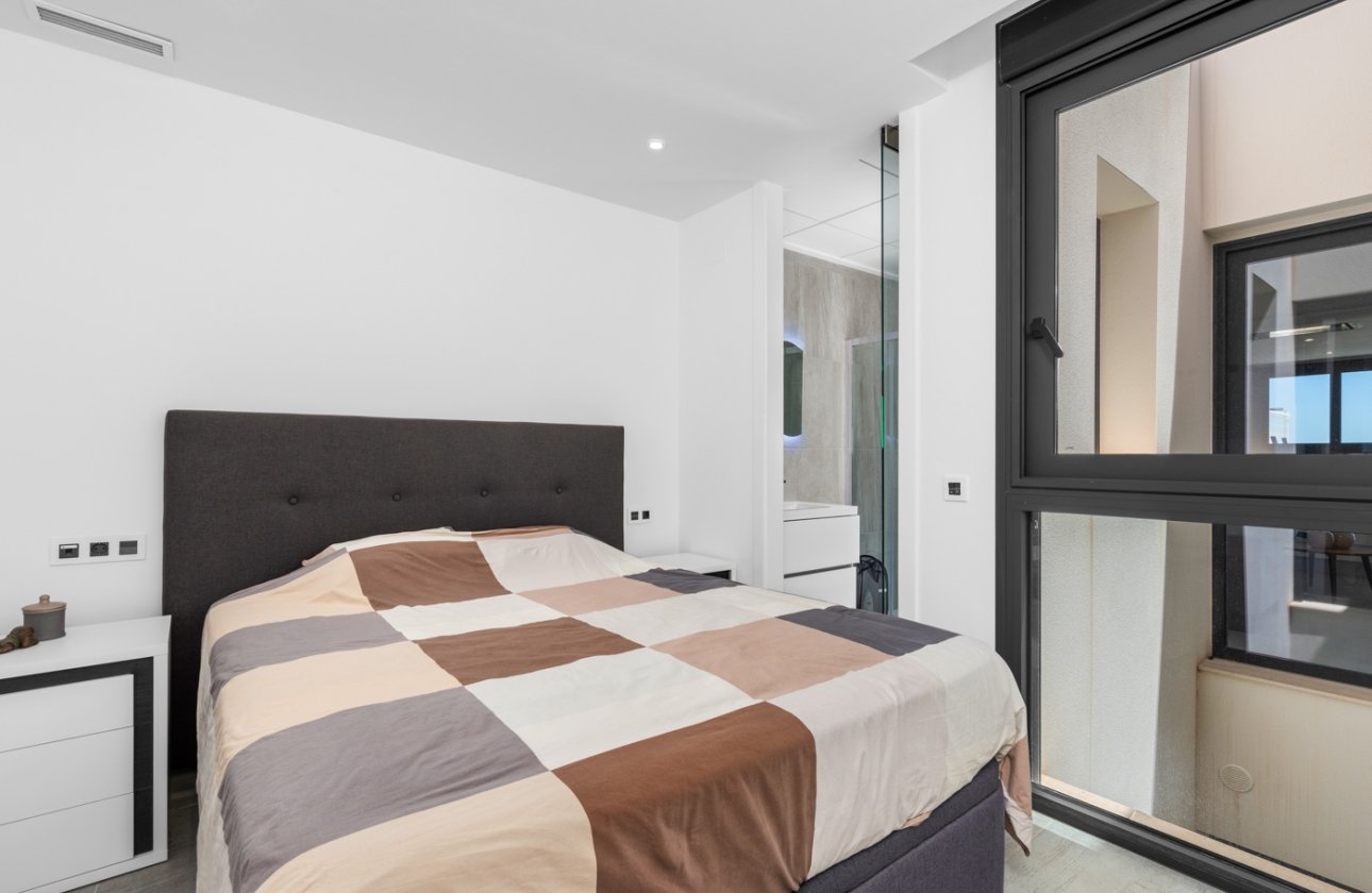 Revente - Villa -
San Miguel de Salinas - Inland