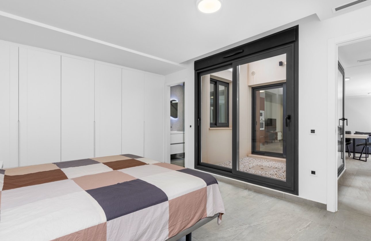 Revente - Villa -
San Miguel de Salinas - Inland