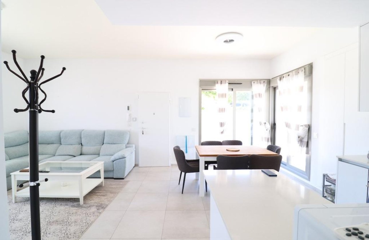 Revente - Villa -
San Miguel de Salinas - Inland