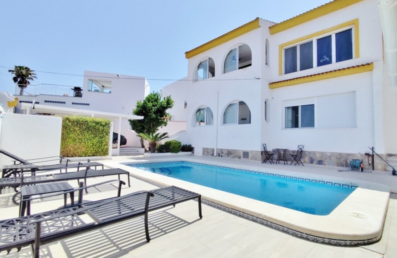 Revente - Villa -
San Miguel de Salinas - Inland