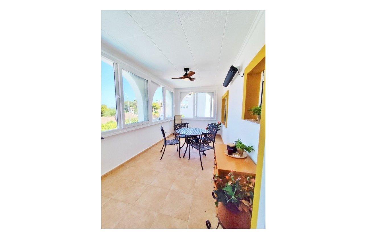 Revente - Villa -
San Miguel de Salinas - Inland