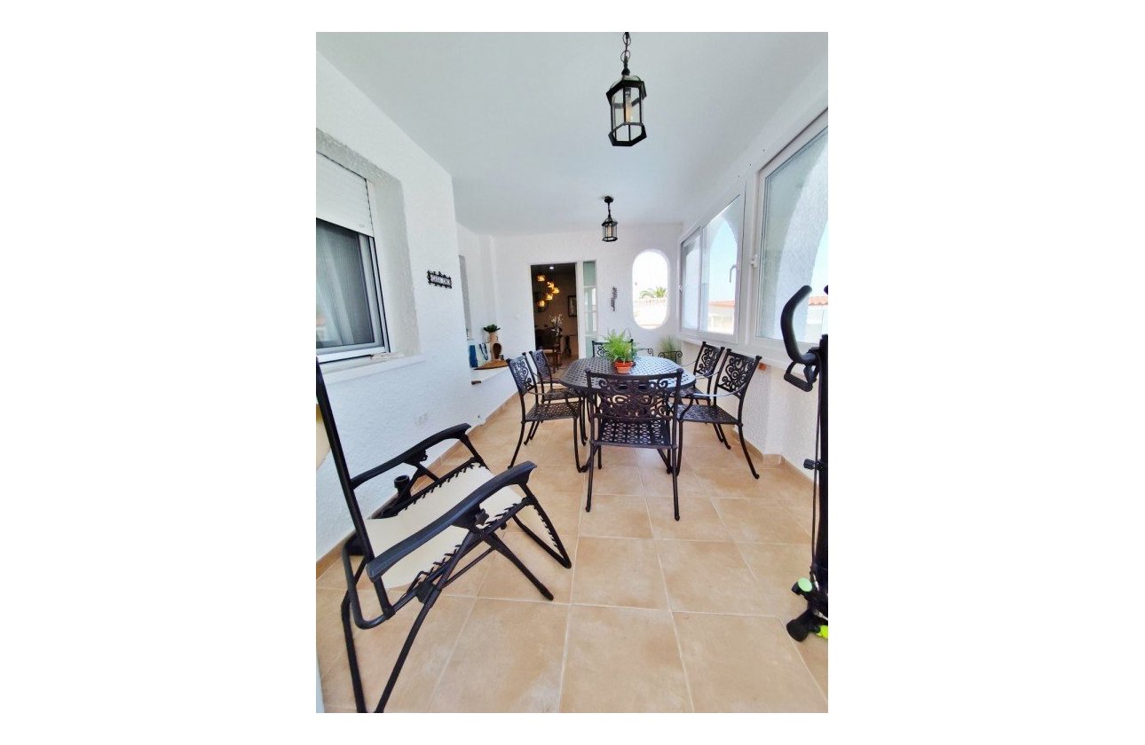 Revente - Villa -
San Miguel de Salinas - Inland