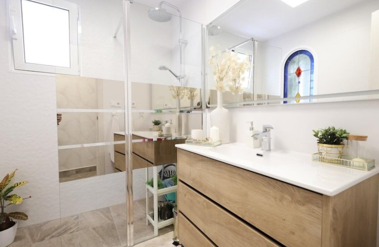 Revente - Villa -
San Miguel de Salinas - Inland