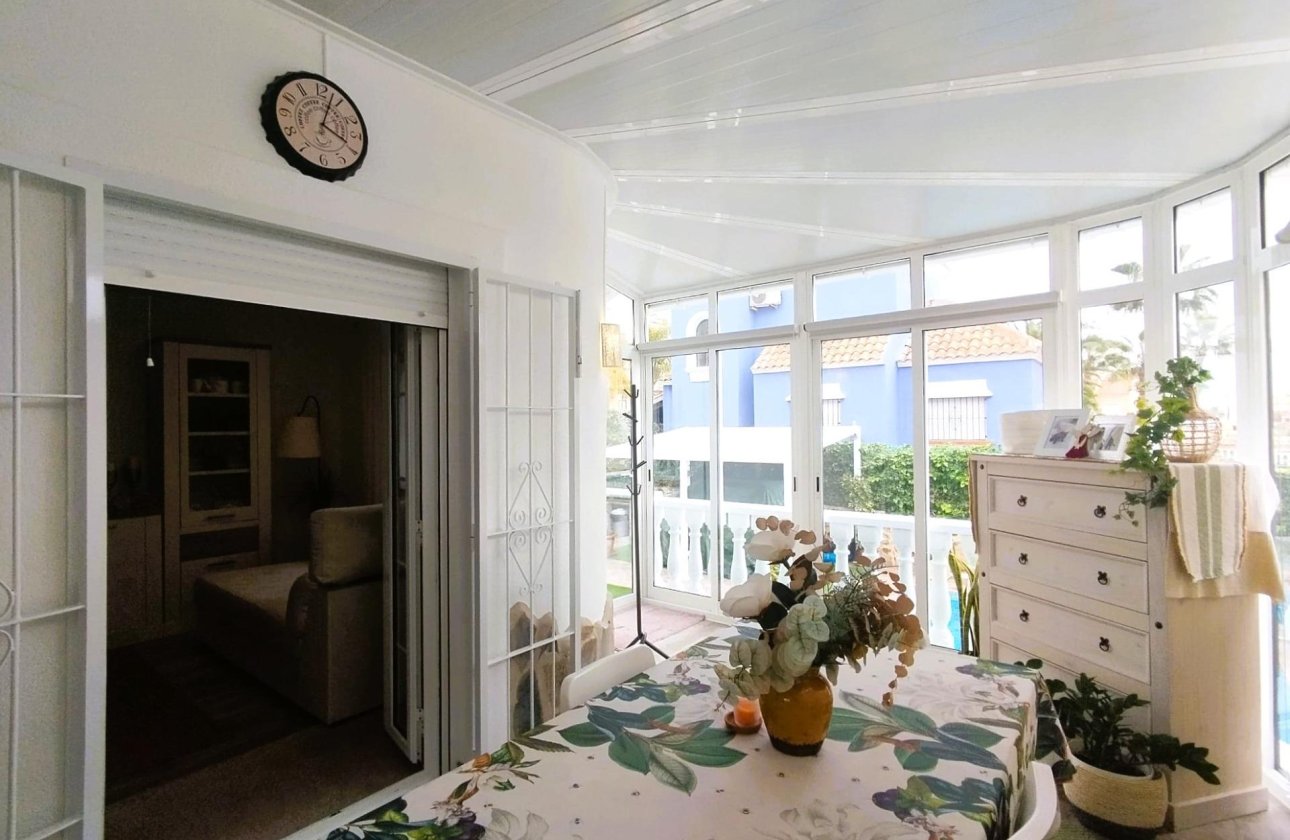 Revente - Villa -
San Miguel de Salinas - Inland