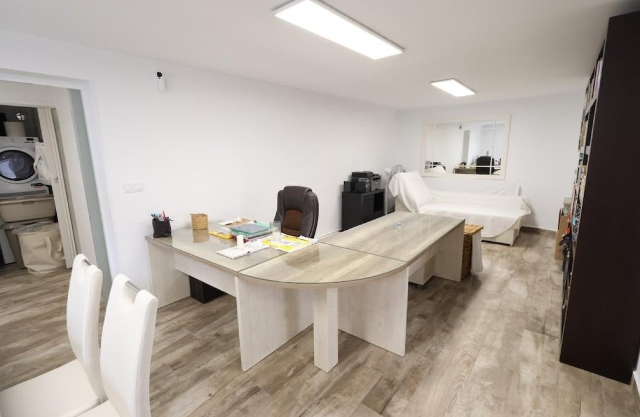 Revente - Villa -
San Miguel de Salinas - Inland