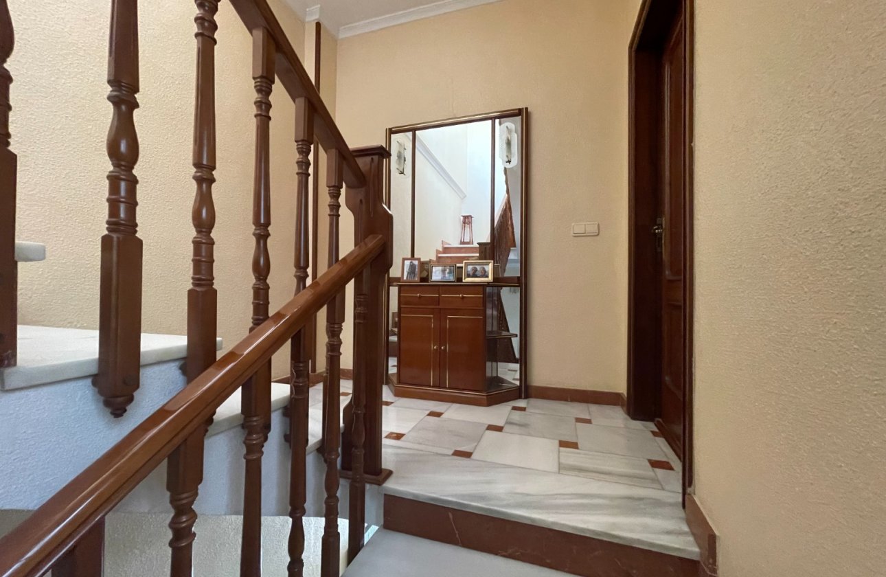 Revente - Villa -
San Miguel de Salinas - Inland