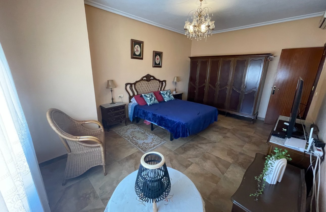 Revente - Villa -
San Miguel de Salinas - Inland