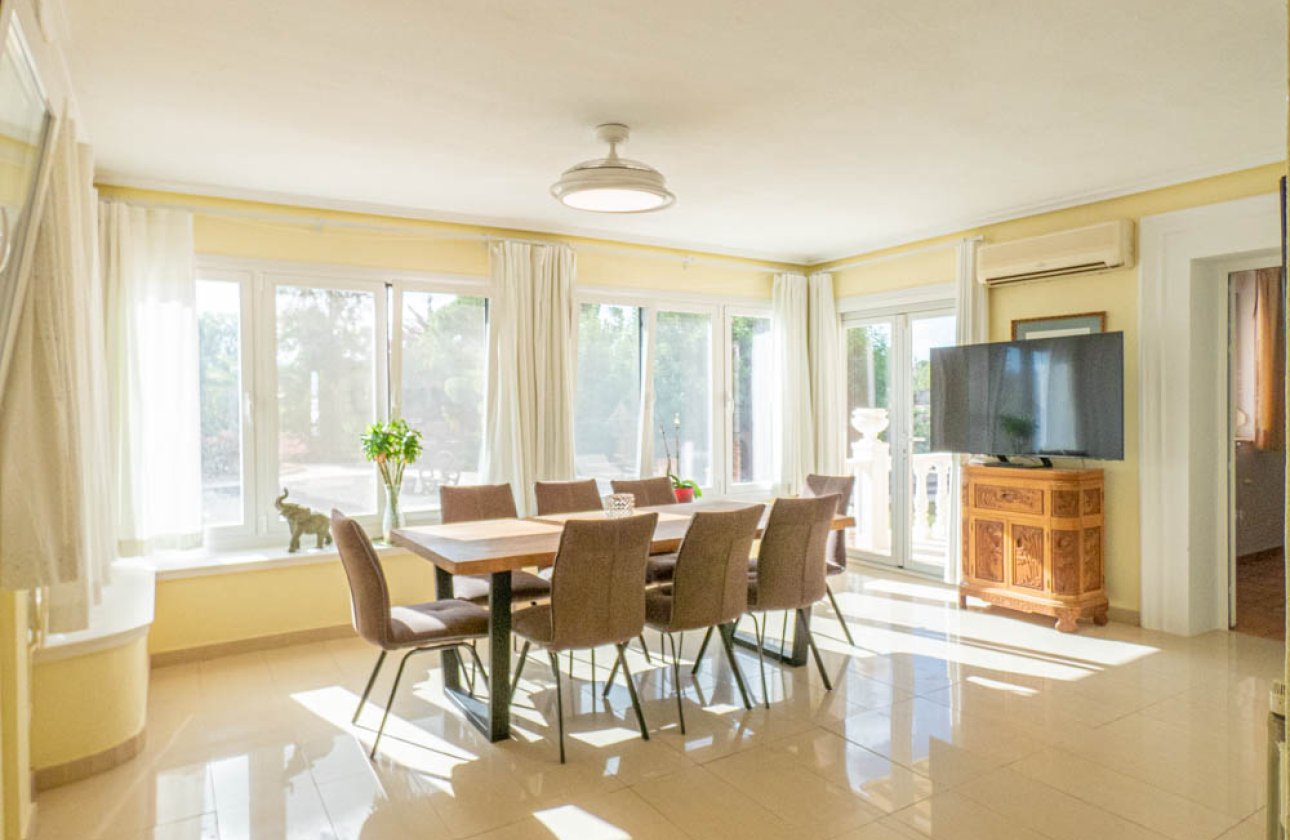 Revente - Villa -
San Miguel de Salinas - Inland