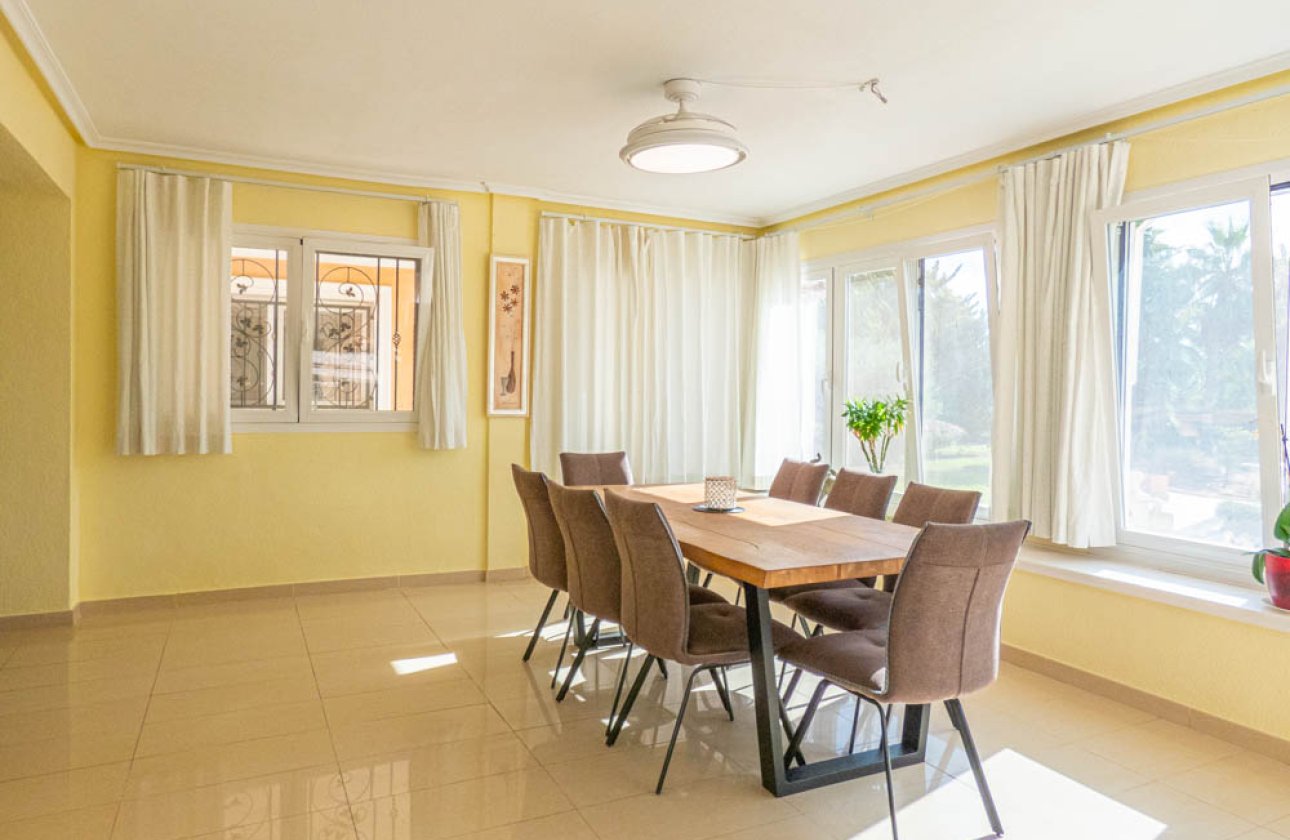 Revente - Villa -
San Miguel de Salinas - Inland