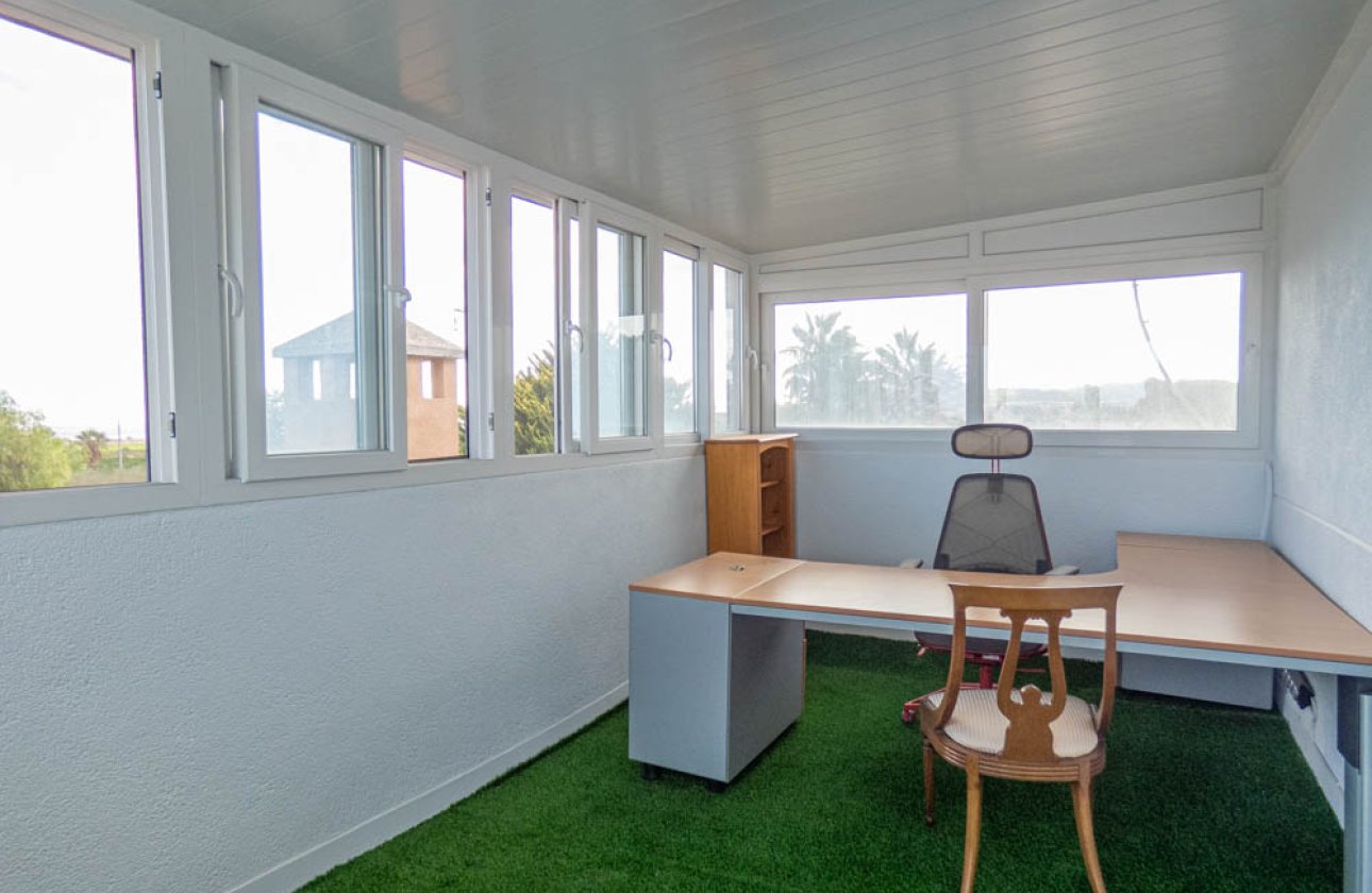 Revente - Villa -
San Miguel de Salinas - Inland