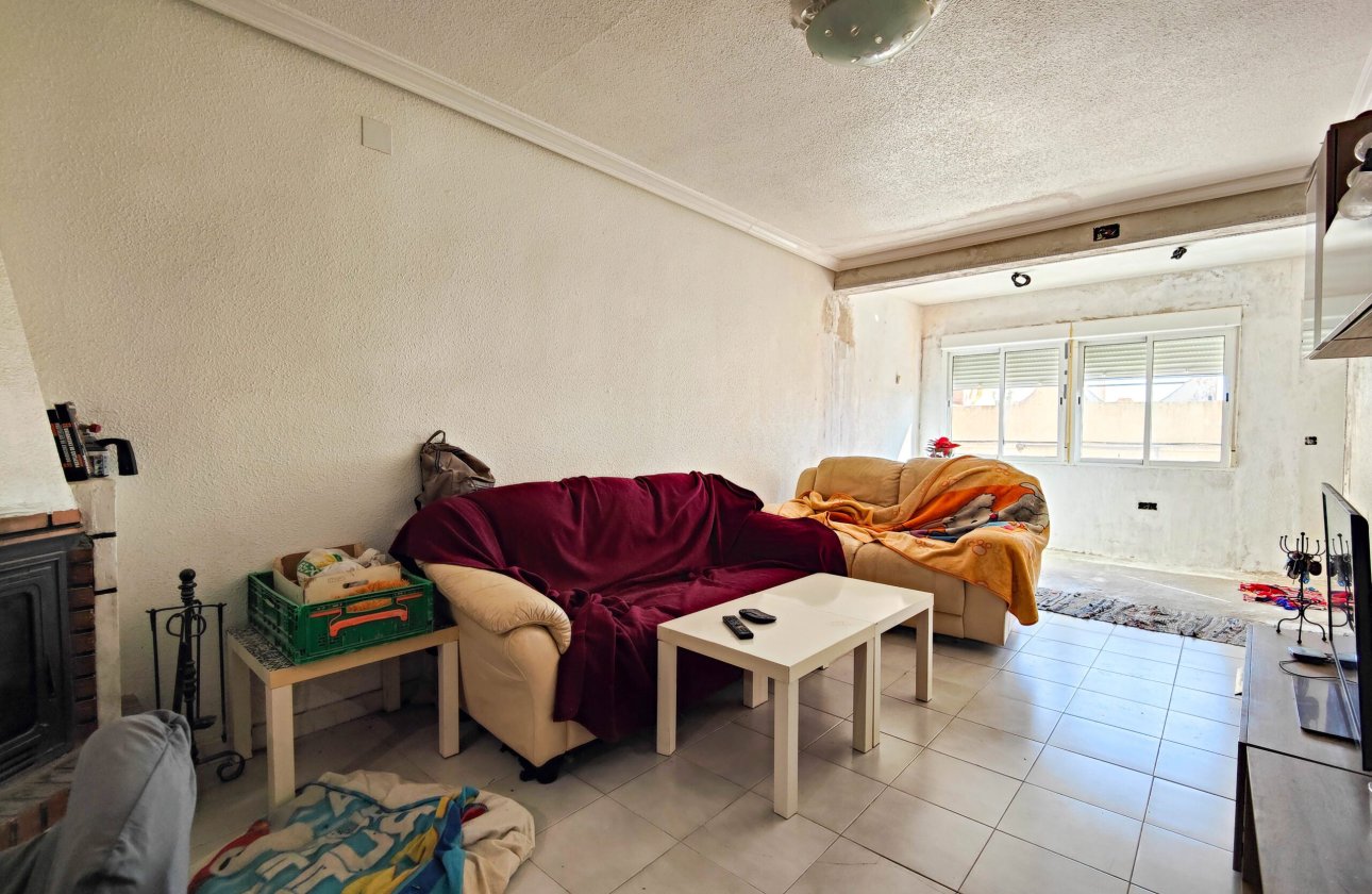 Revente - Villa -
San Miguel de Salinas - Inland