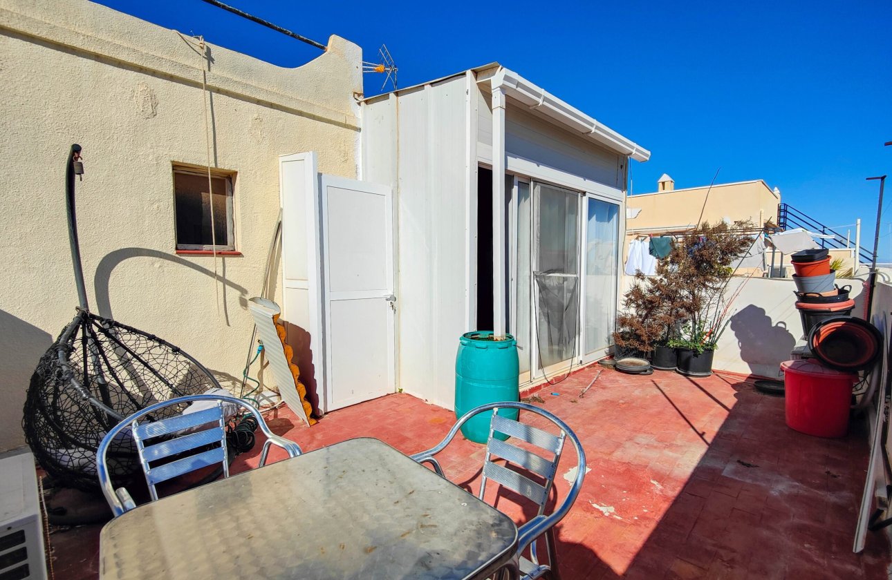 Revente - Villa -
San Miguel de Salinas - Inland
