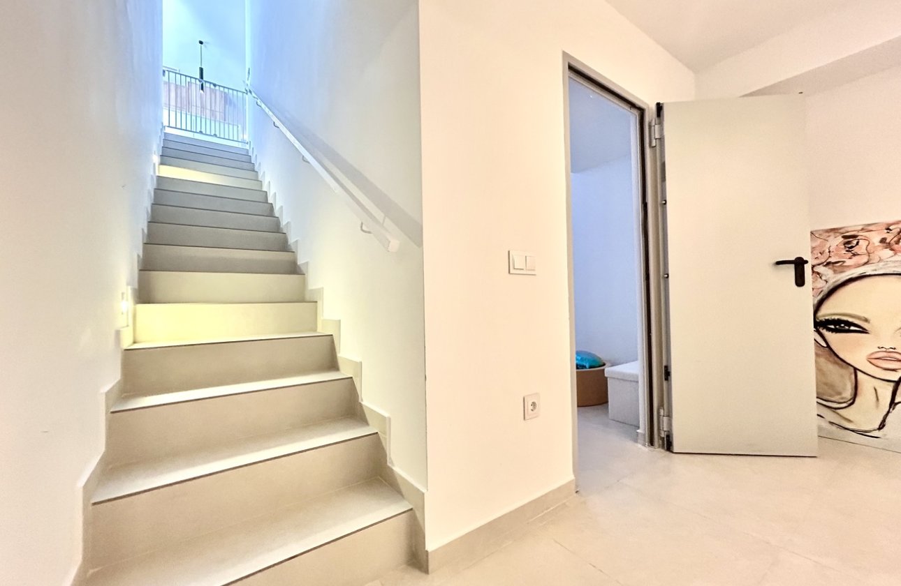 Revente - Villa -
San Miguel de Salinas - Inland