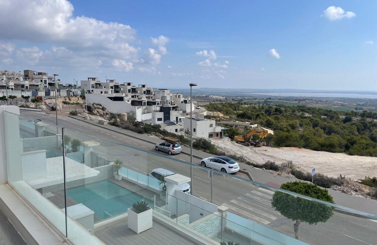 Revente - Villa -
San Miguel de Salinas - Inland