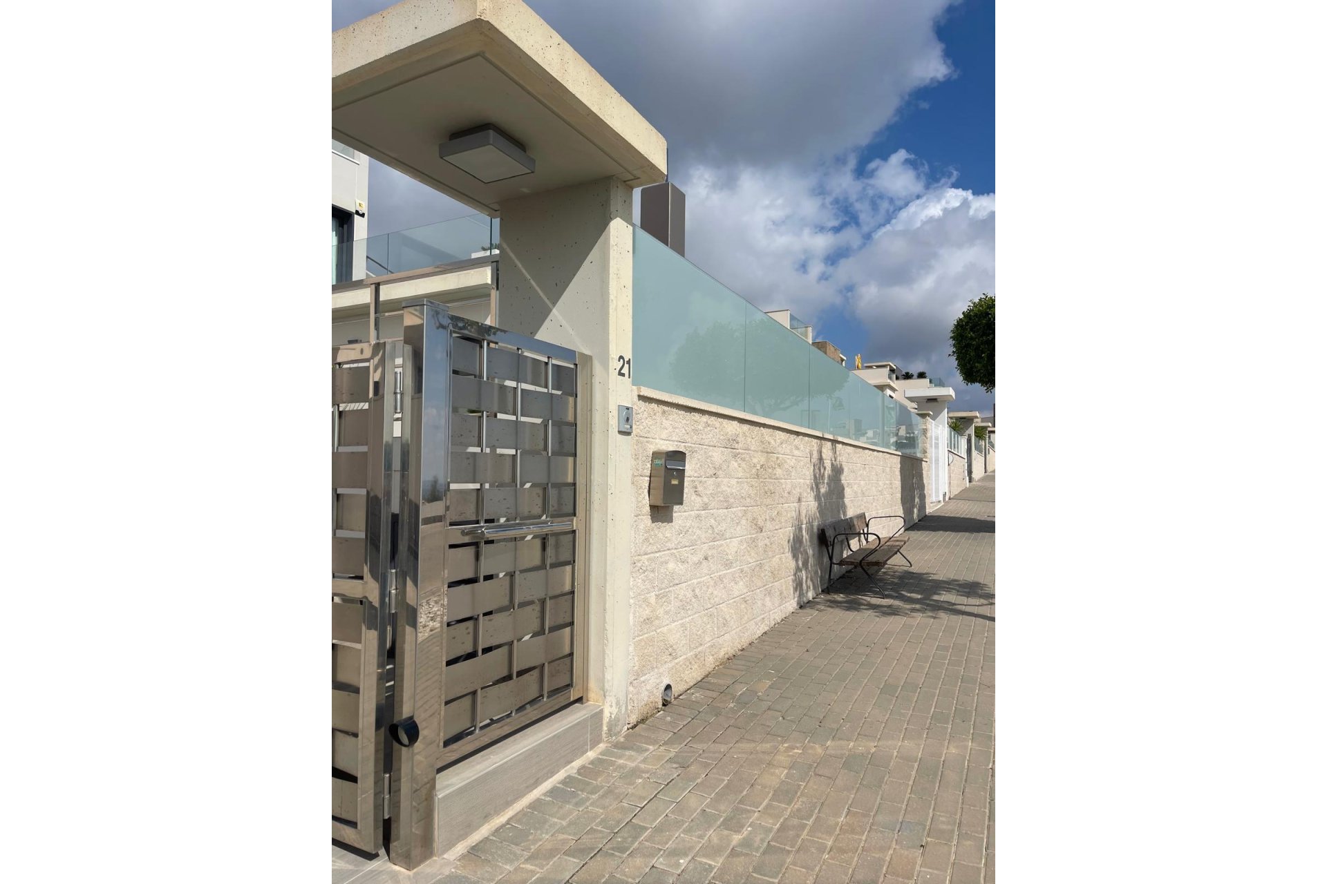 Revente - Villa -
San Miguel de Salinas - Inland