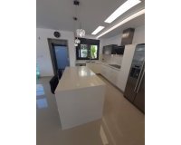 Revente - Villa -
San Miguel de Salinas - Inland