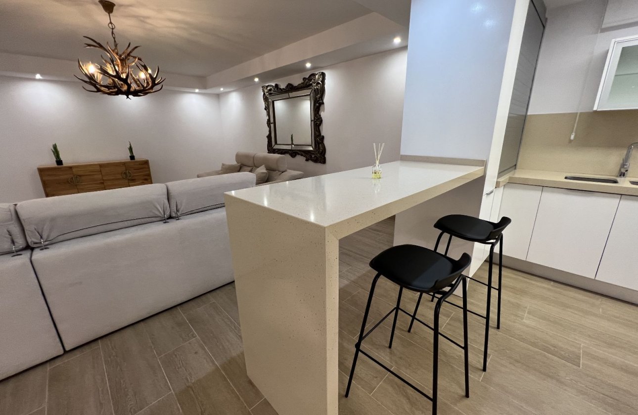 Revente - Villa -
San Miguel de Salinas - Inland