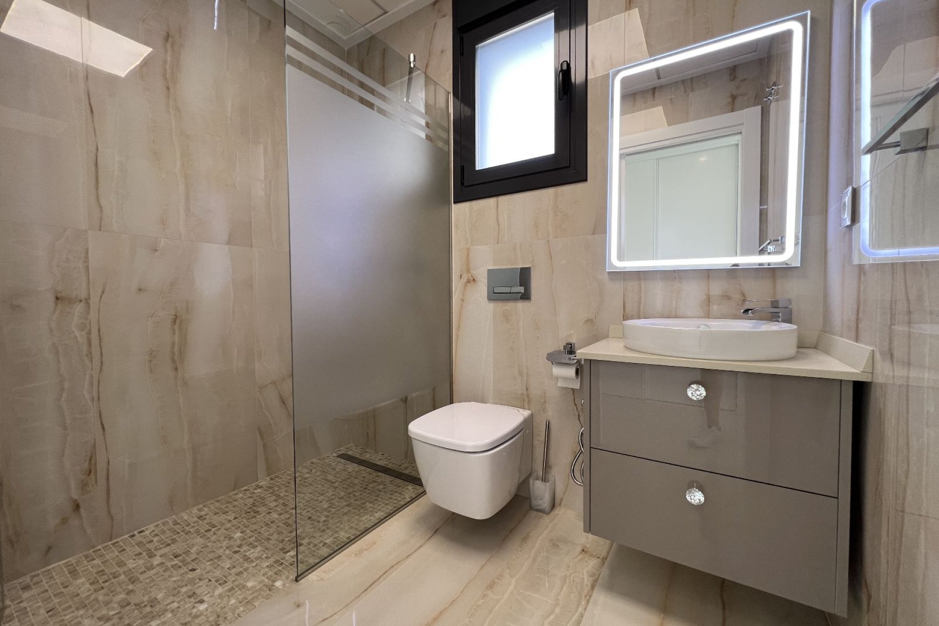 Revente - Villa -
San Miguel de Salinas - Inland