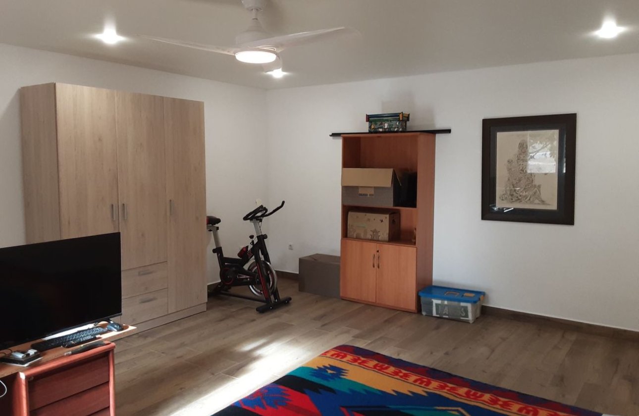 Revente - Villa -
San Miguel de Salinas - Inland