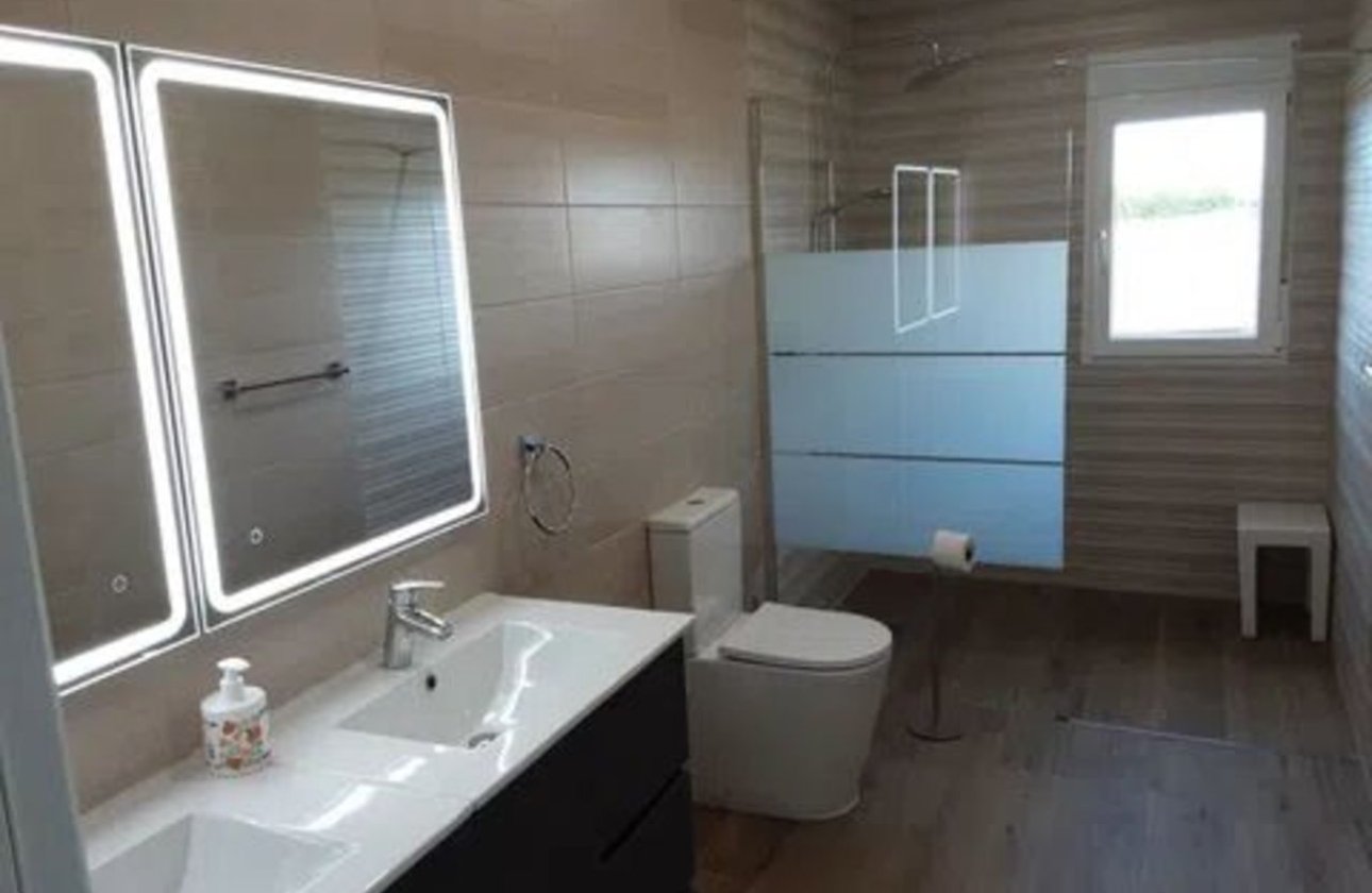 Revente - Villa -
San Miguel de Salinas - Inland