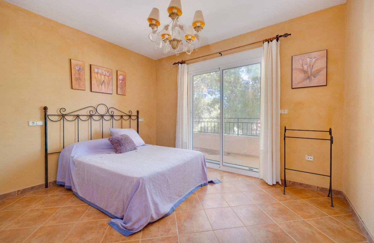 Revente - Villa -
San Miguel de Salinas - Inland