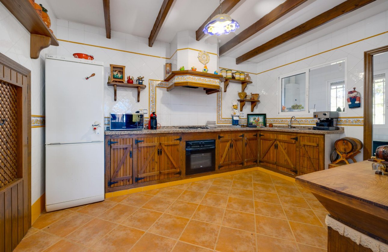 Revente - Villa -
San Miguel de Salinas - Inland